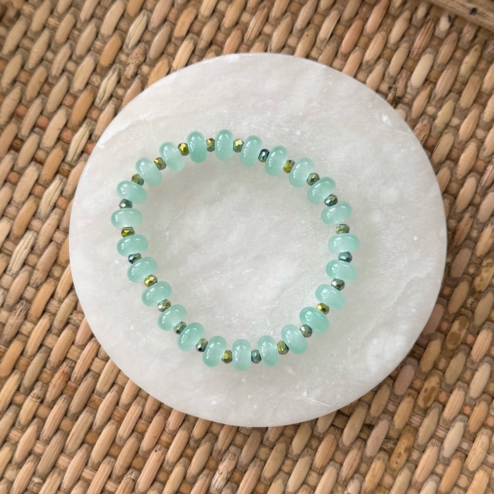 Green Glass Beaded Bracelet